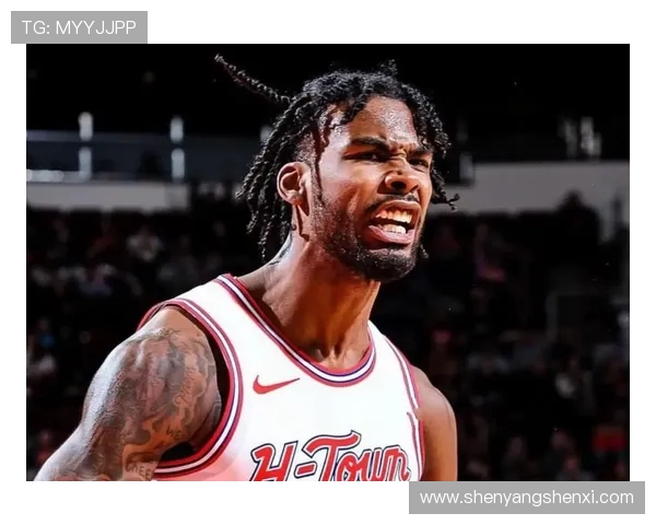 火箭队12号球员米勒在阵容中的角色与表现解析